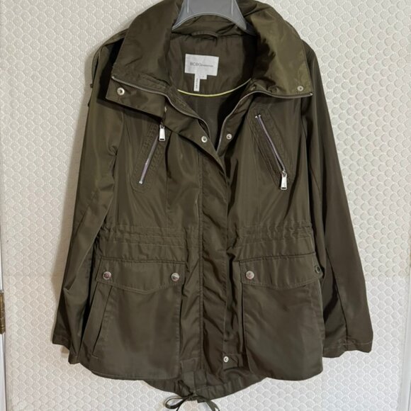 BCBGeneration  Cargo Utility Rain Jacket Windbreaker & Hood Sz L - Picture 1 of 10